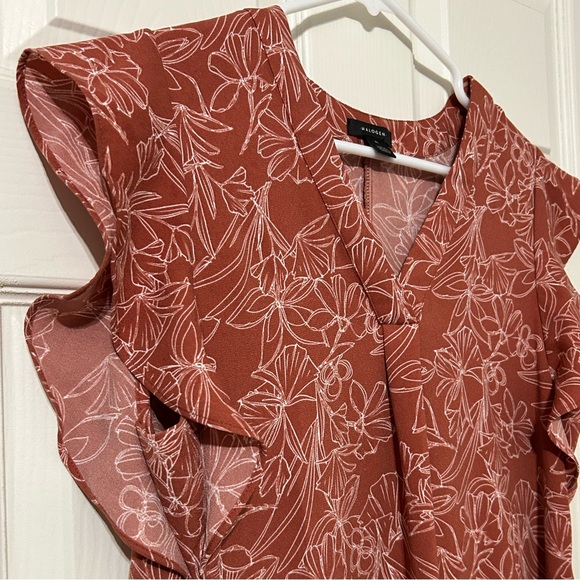 Halogen Ruffle Sleeve Shift Dress- Medium - Picture 8 of 8